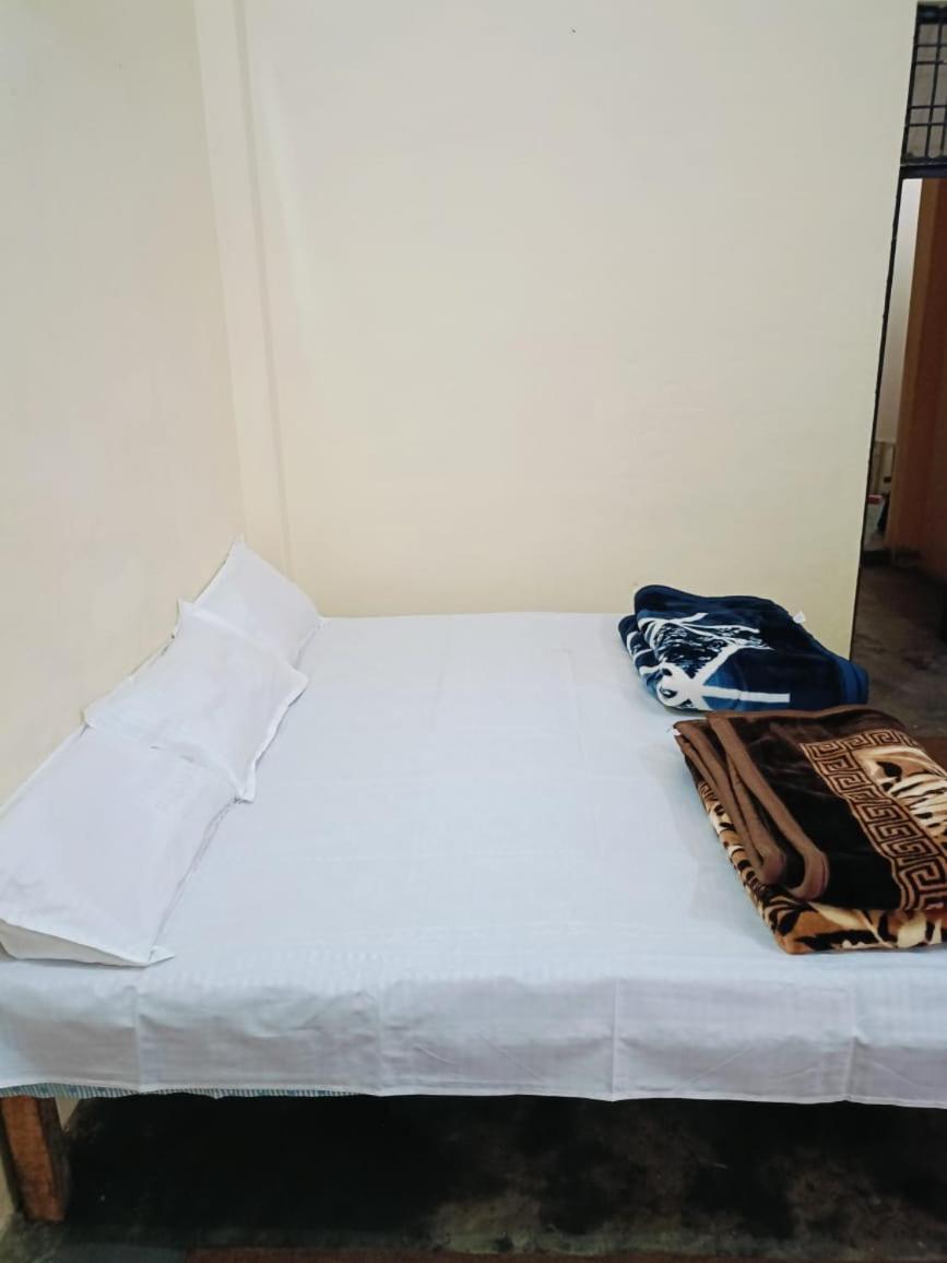 Triveni Home Stay Аллахабад Экстерьер фото